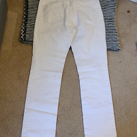 C4 : Singnature jeans:- women straight jeans 12/31 - Picture 4 of 4